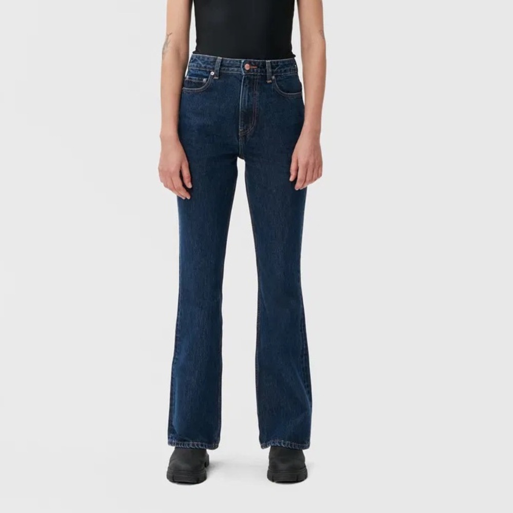 NWT GANNI Betzy Jeans in Dark Blue Stone Wash